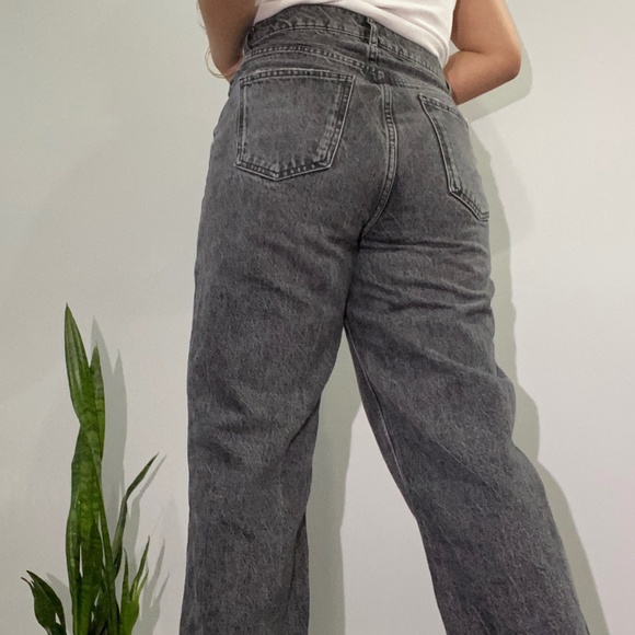 (Brand New) Women's Zara high waist straight leg distressed jeans. - Picture 5 of 8